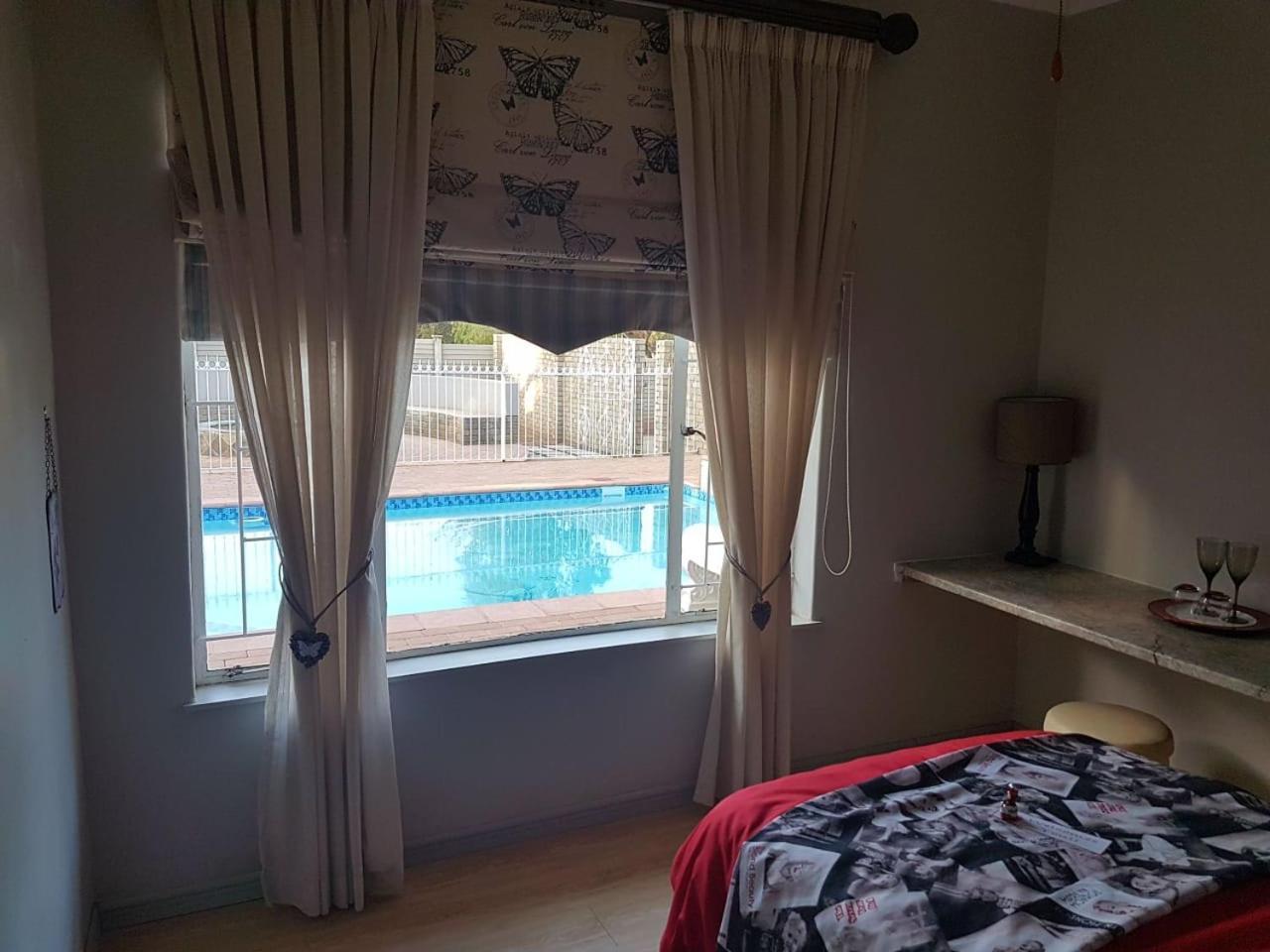 @Home Guest House Zeerust 客房 照片